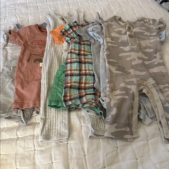 10 piece 12mo. Baby Boy Clothes short sleeve (042) - Picture 1 of 16
